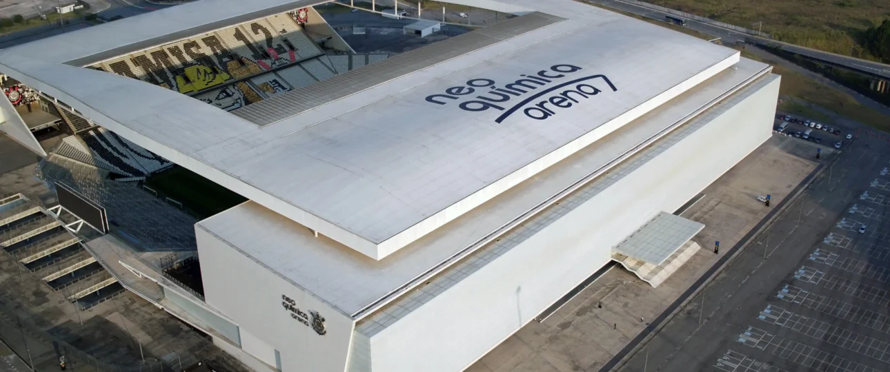 Guia Completo do Torcedor Visitante na Neo Química Arena: Como Chegar, Onde Beber e Dicas de Sobrevivência