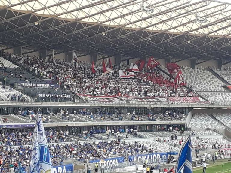 torcida visitante mineirao 768x576